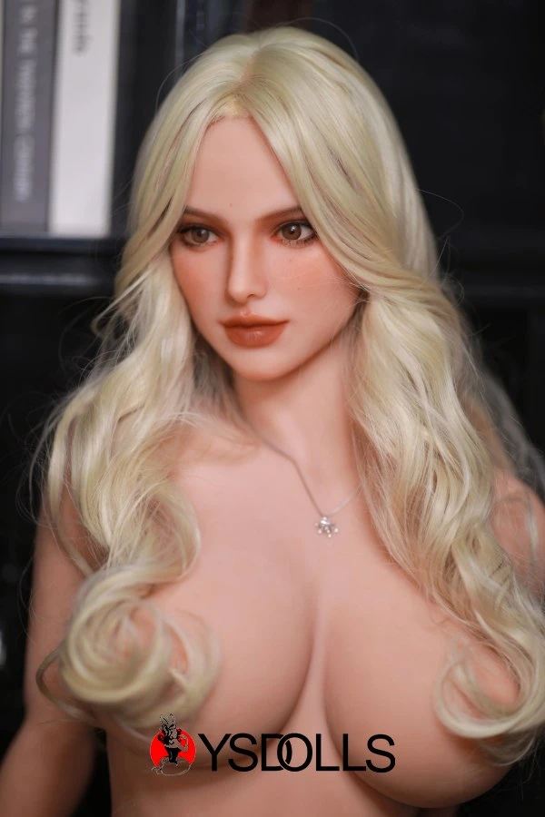 Üppig Sexpuppe