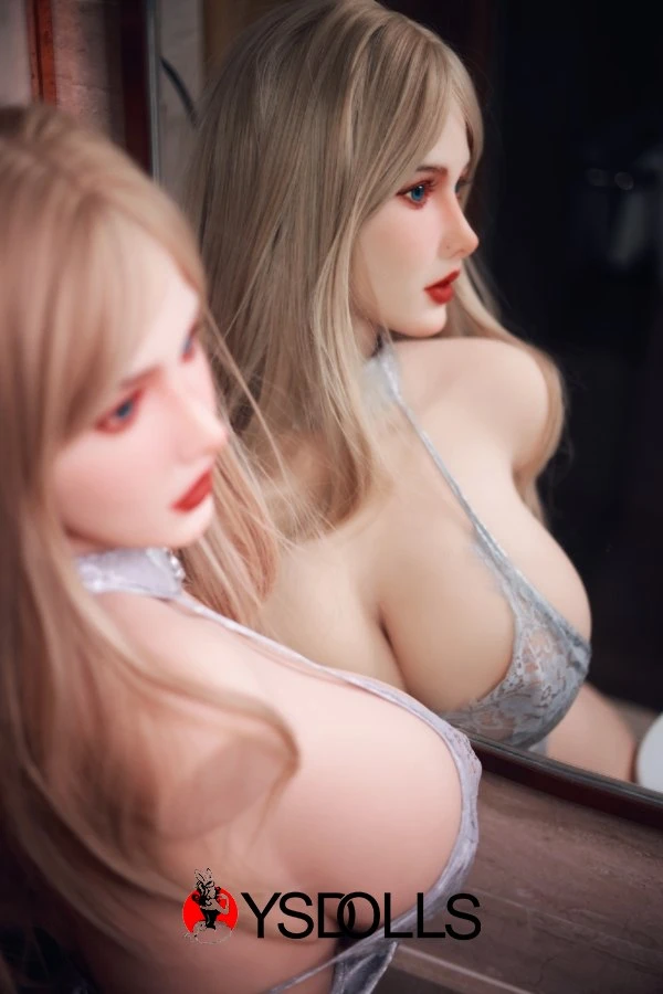 Fire Doll Nyra 85cm Liebespuppen