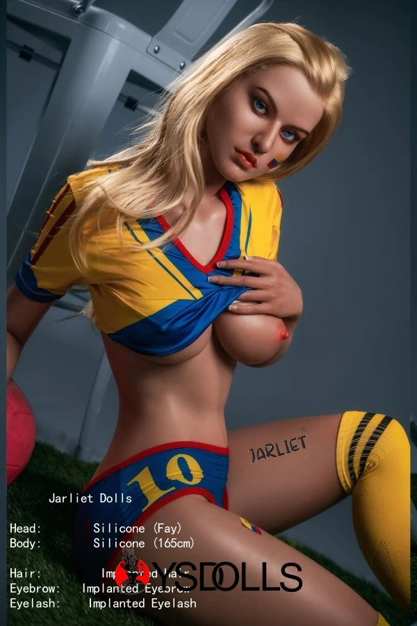 Fay Jarliet Reale Sexpuppe