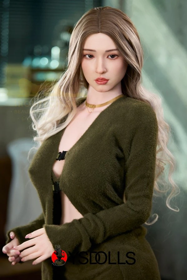 Elena Irontech Sexpuppen