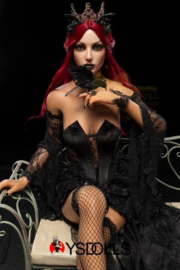 Gothic Style Irontech Liebespuppen